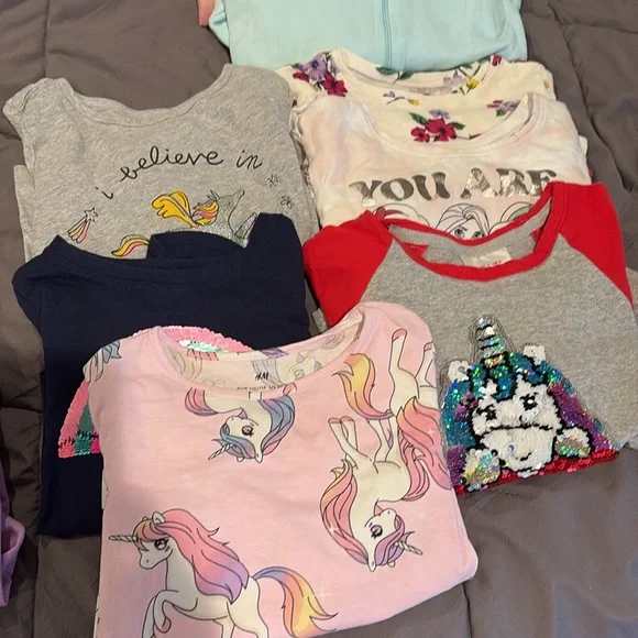 15 piece lot. Size 4-5. All tops - Picture 3 of 4